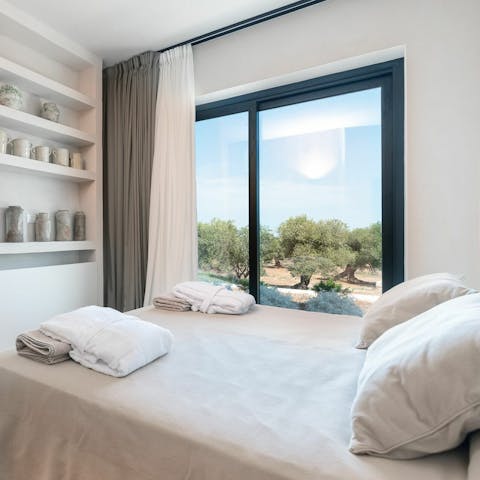 Wake up to expansive sky views and feel inspired by the natural beauty of this setting