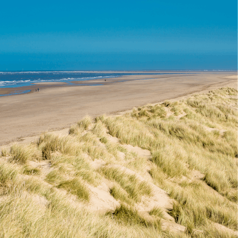 Drive to Holkham Beach in less than half an hour