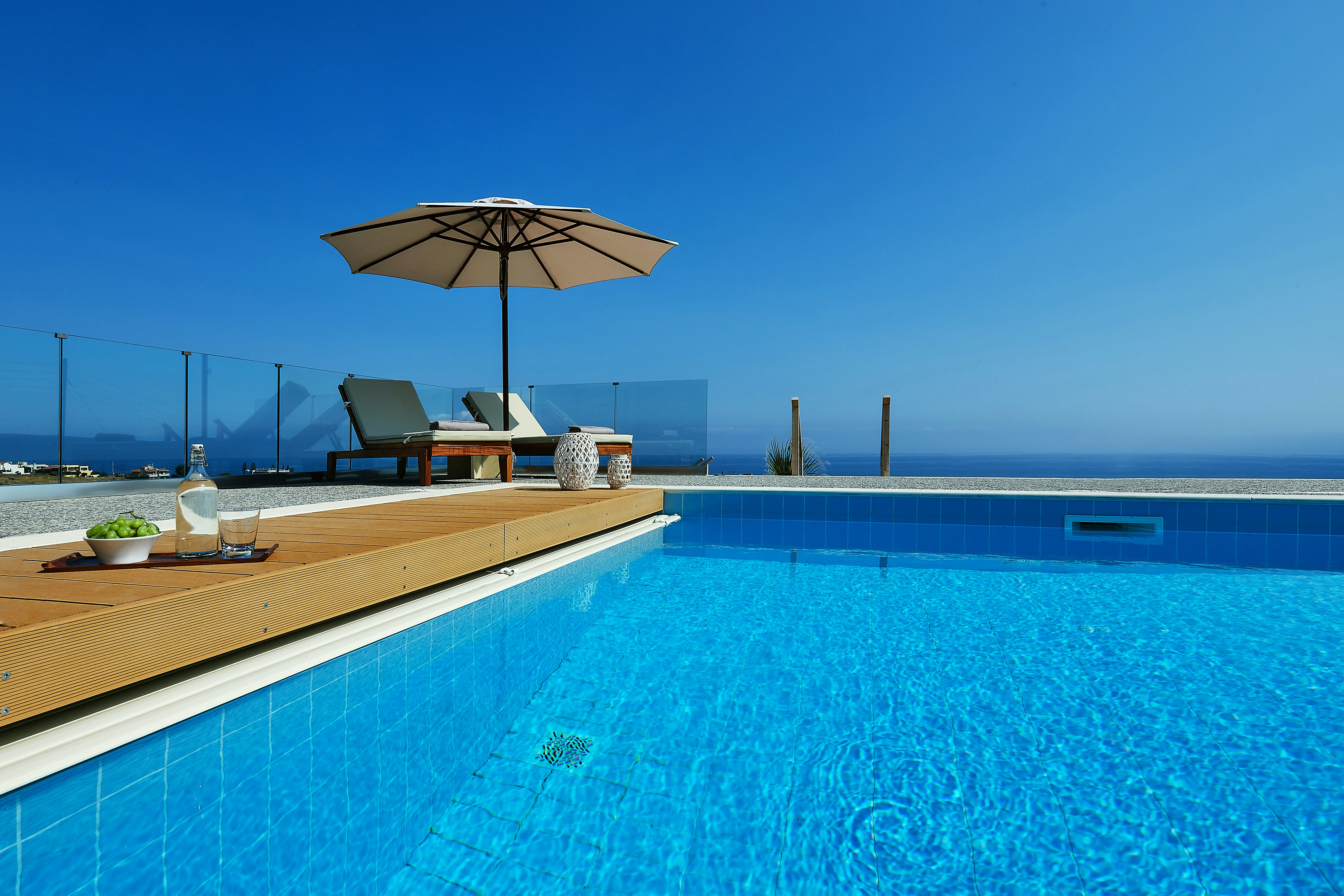 From the Pool to the Horizon