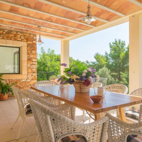 Serve up some local delicacies at the alfresco dining area
