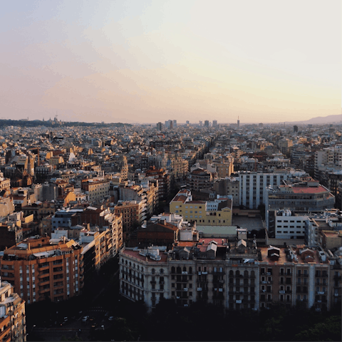 Dine and shop in the beating heart of the Eixample district, under fifteen minutes away