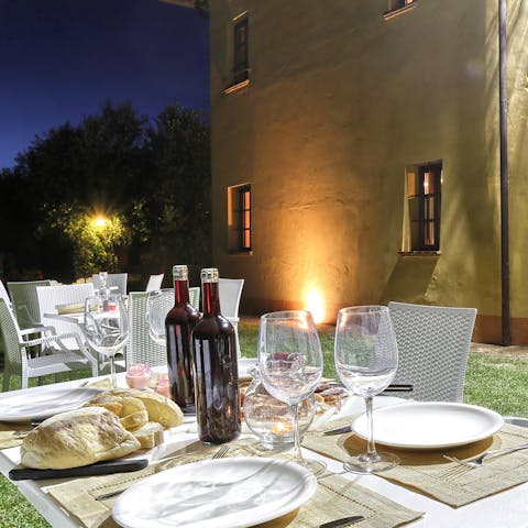 Guests praised the host for their excellent service and responsiveness.