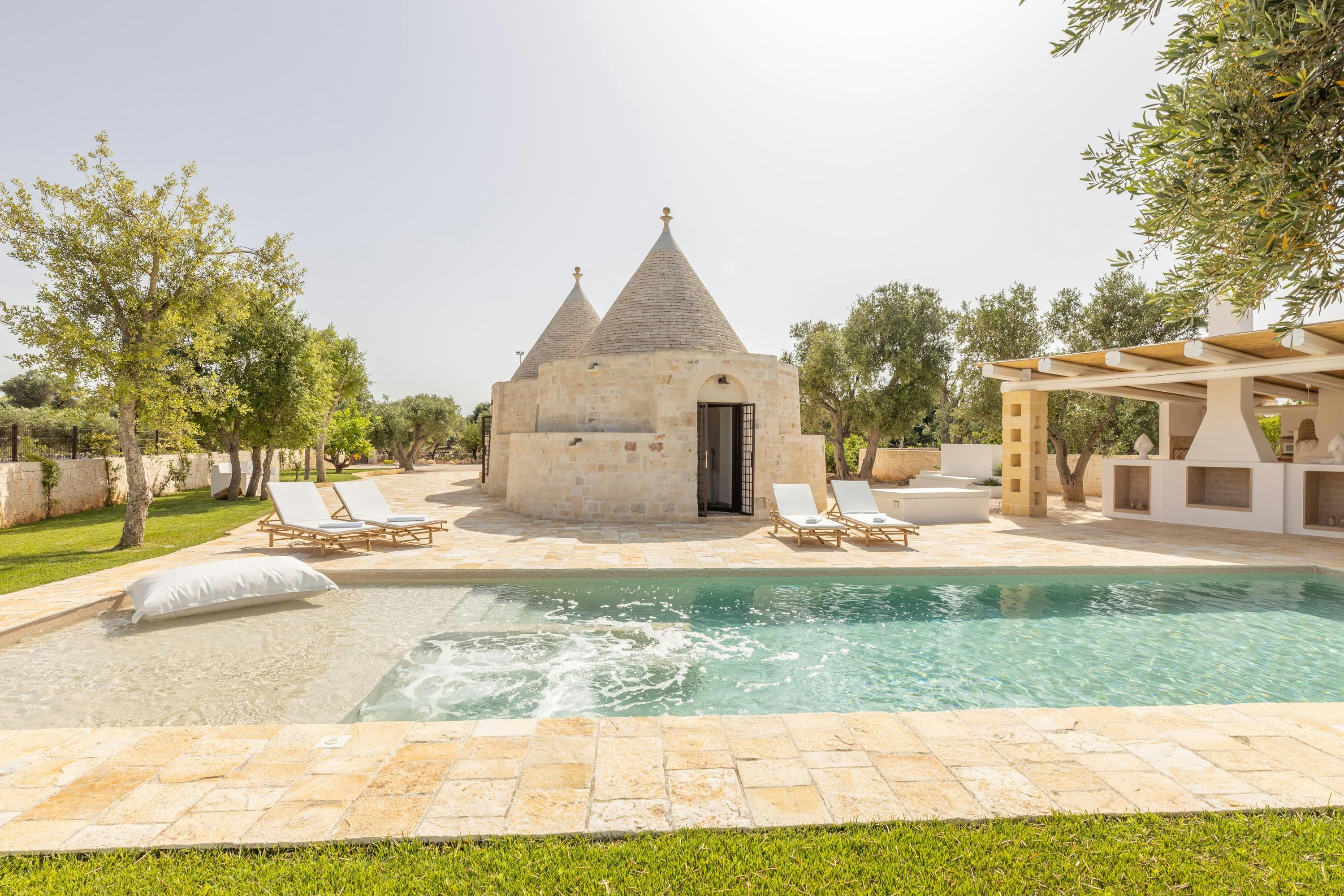 The Trulli of the Mulberry