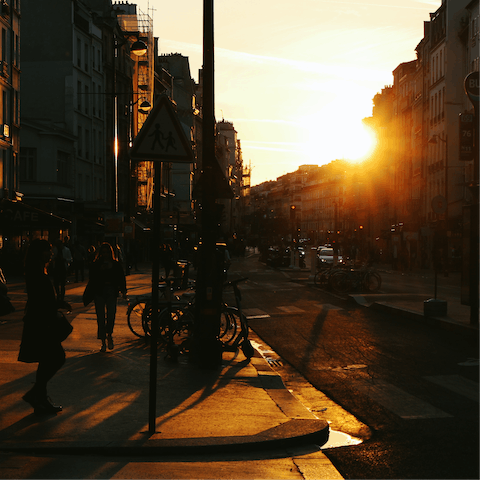 Stay in the heart of the Marais, with countless galleries, vintage stores and restaurants on your doorstep