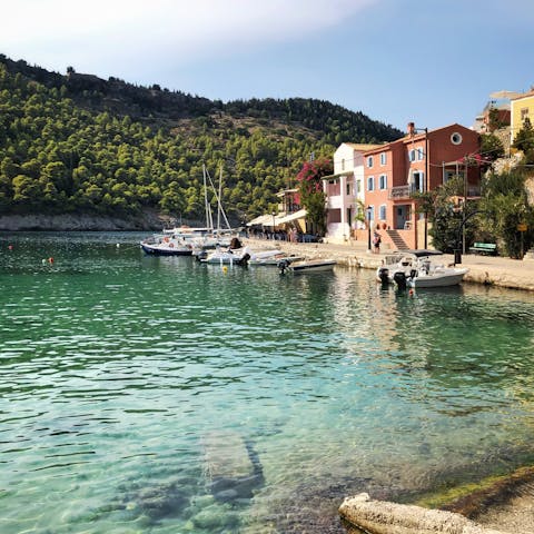 Explore the wonderful Kefalonia coast right on the doorstep