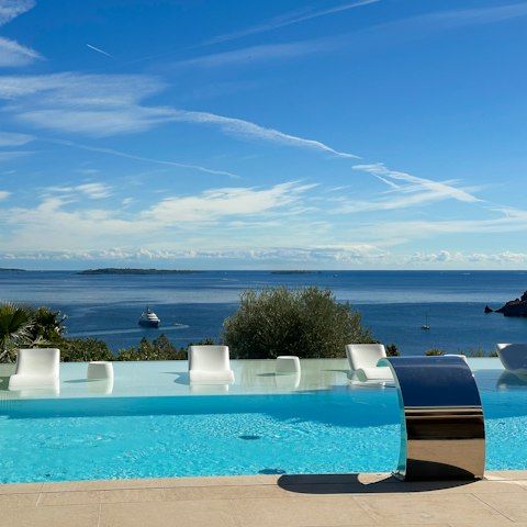 Savour scenic views from the idyllic infinity pool