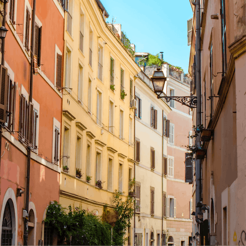 Wind your way through the hilly streets of Aurelio and into this elegant home