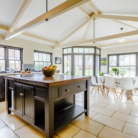 Plan your day over breakfast in the elegant kitchen