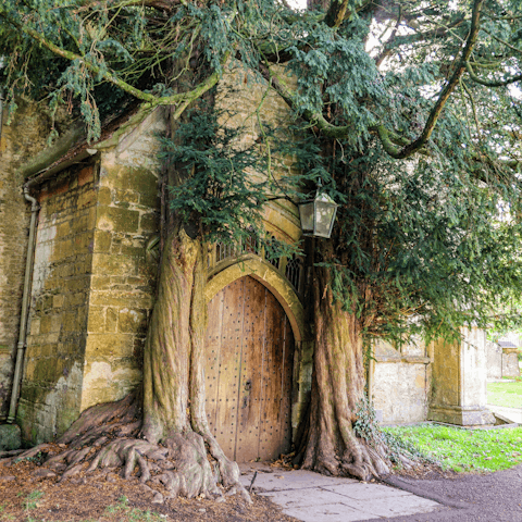 Discover the secrets of Stow-on-the-Wold