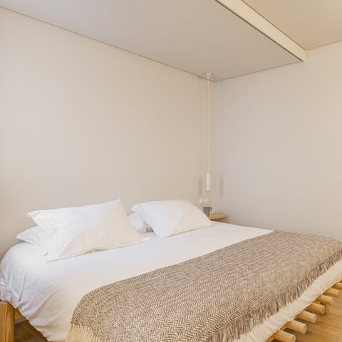 Wake up in the comfortable bedroom feeling rested and ready for another day of Lisbon sightseeing