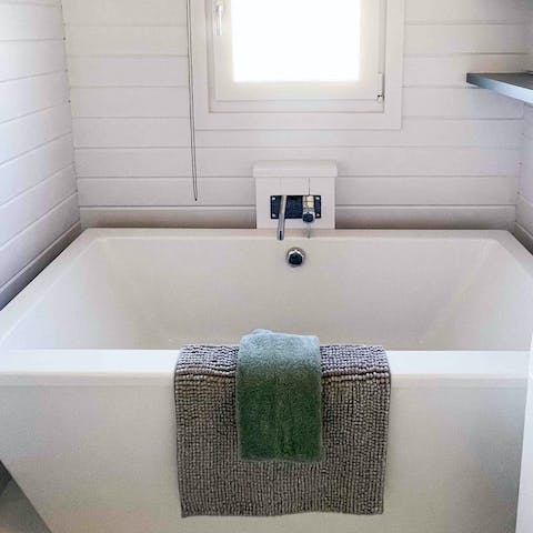 Soak in the bath tub following an afternoon of blissful country walks
