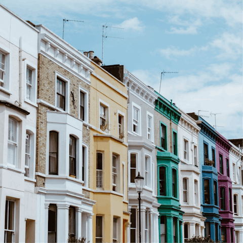 Discover the boutiques and coffee shops of Notting Hill