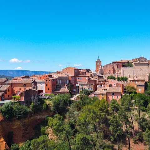 Stay near Roussillon, one of France's most beautiful towns