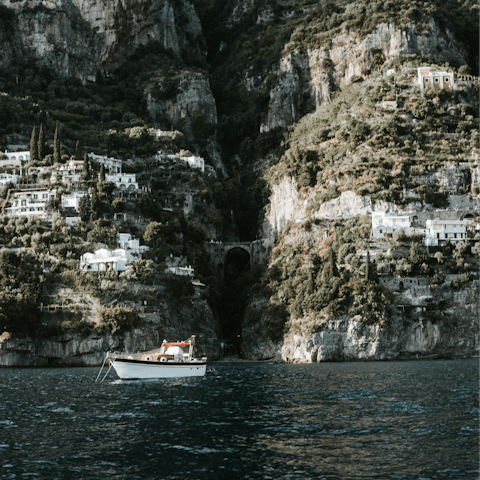 Enjoy local life in pretty Praiano