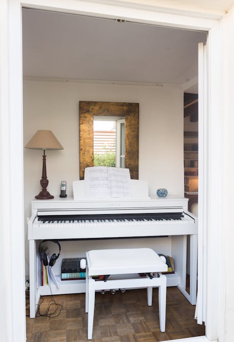 A Yamaha piano for the creative ones to tinkle on
