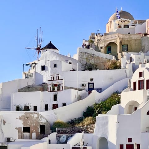 Stay just five minutes away from Mykonos Town