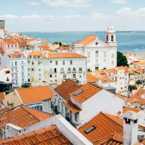 Stay in the heart of Lisbon, close to Alfama and Biaxa