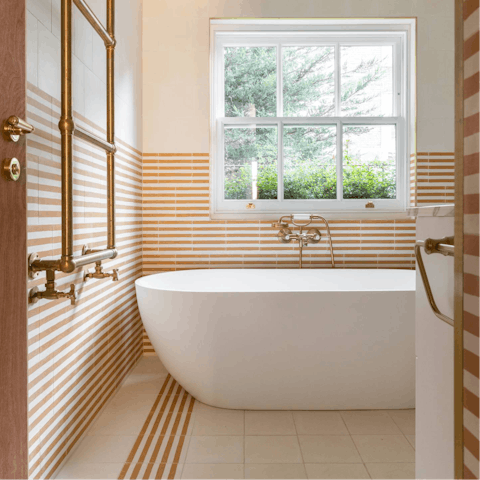 End the day with a long soak in the freestanding bath