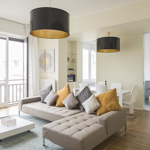 Sink into the luxurious Zanotta sofa