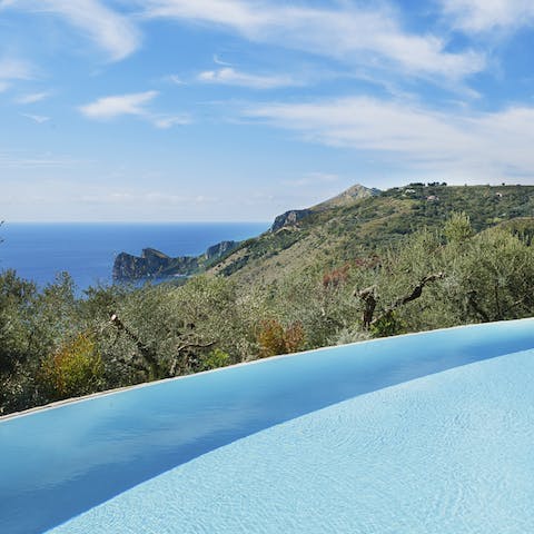 Cool down in the infinity pool