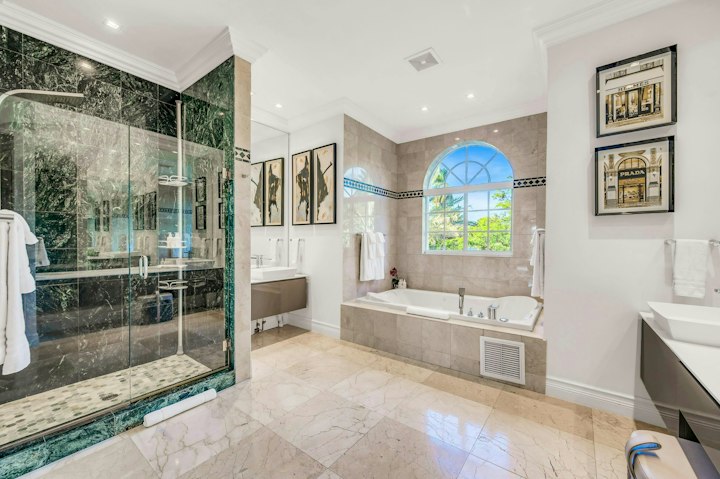 Bathroom photo