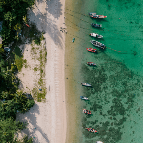 Escape to the palm-fringed beaches of Koh Samui