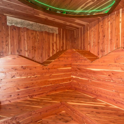 Feel totally relaxed in the sauna