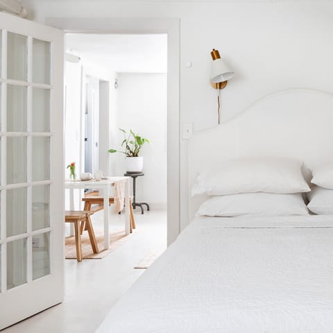 Classic, white design