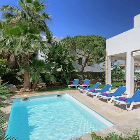 Spend balmy evenings floating about in the private pool