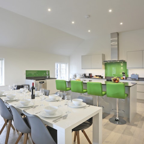 Spend evenings dining with friends and family