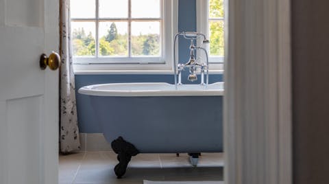 The gorgeous roll-top bath