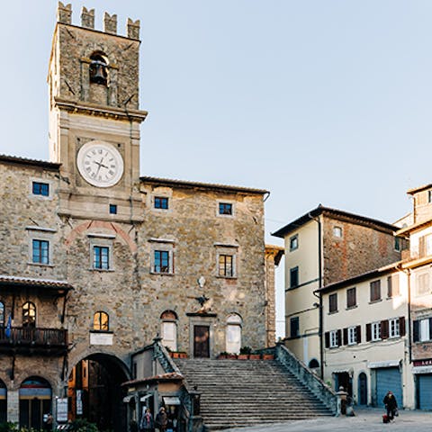 Explore beautiful Cortona, 17km away