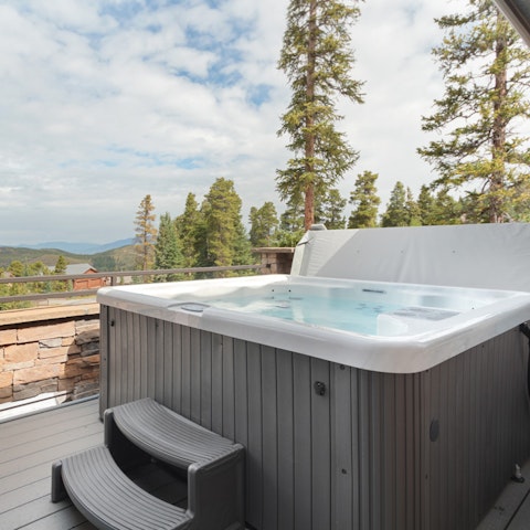 Enjoy peace and beautiful views from the hot tub