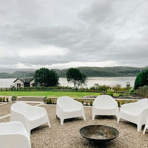 Gather round the fire pit for cosy evenings under the stars