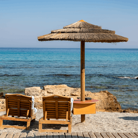 Go for a thirty-second stroll to the crystal clear waters of Gennadi Beach and have a romantic walk along its shore