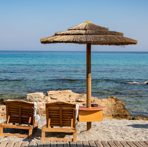 Go for a thirty-second stroll to the crystal clear waters of Gennadi Beach and have a romantic walk along its shore