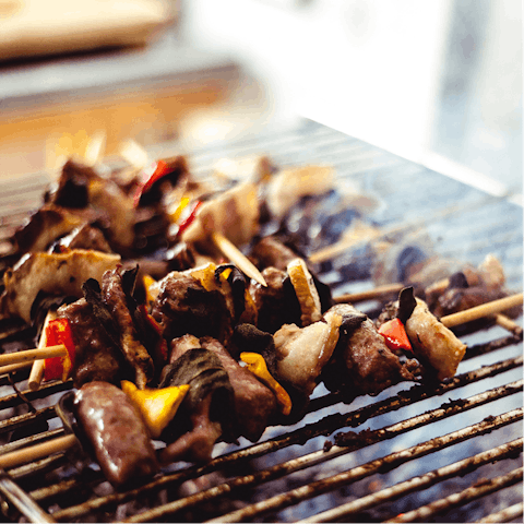 Sample famous Tennessee barbecue