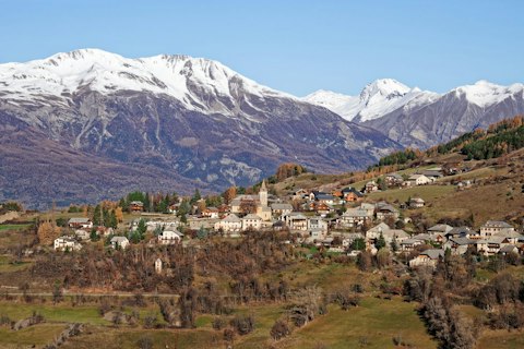 Discover the warmth of a traditional Haute-Savoie Alpine village
