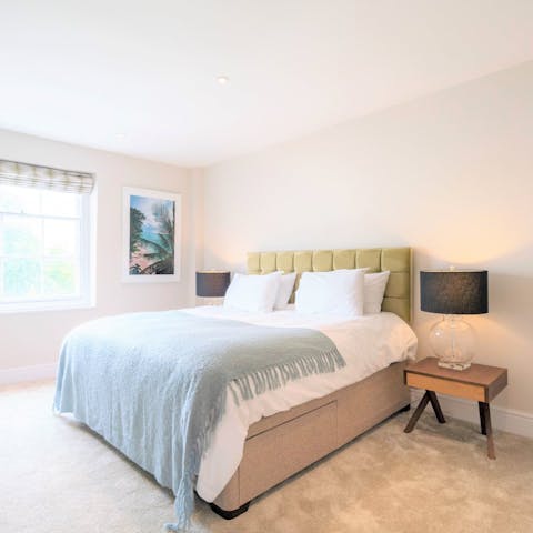 Curl up in Egyptian cotton sheets and enjoy a peaceful night's sleep