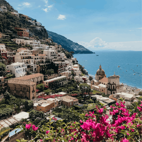 Explore Positano on foot – Viale Pasitea is on your doorstep