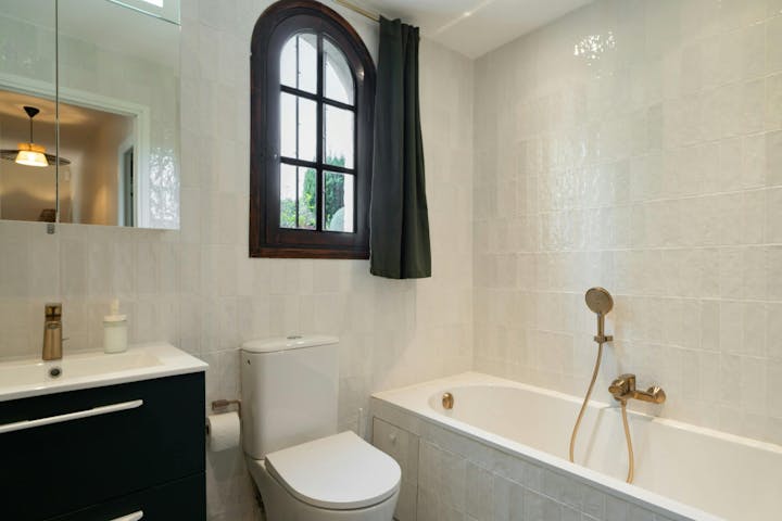 Bathroom photo