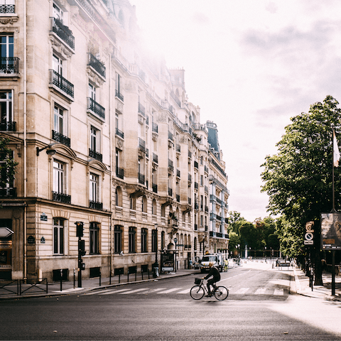 Take the ten-minute walk to the pretty Luxembourg Gardens