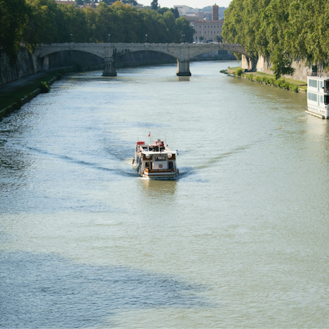 Experience the beauty of Rome from the River Tiber – moments away