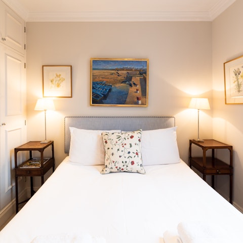 Wake up in the comfortable bedrooms feeling rested and ready for another day of London sightseeing