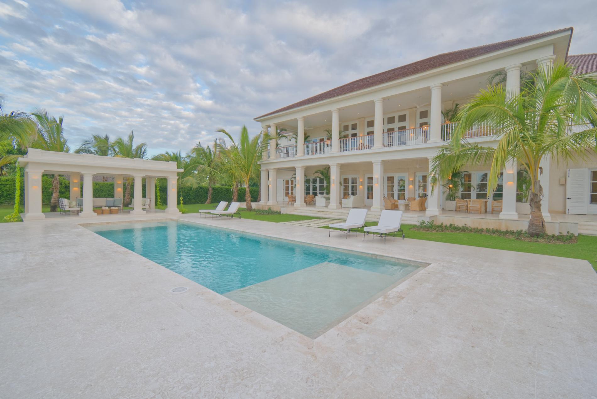 Iguana Cove Dreams