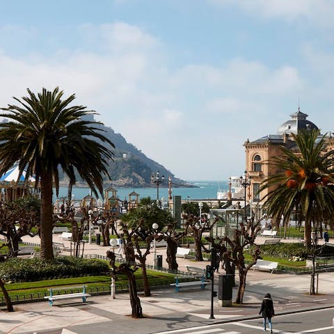 Admire the view of Alderdi-Eder Park