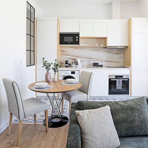 Whip up a quick breakfast before you head out for a day of exploring the city