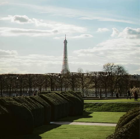 Refresh your stay with an uplifting stroll through Tuileries Garden