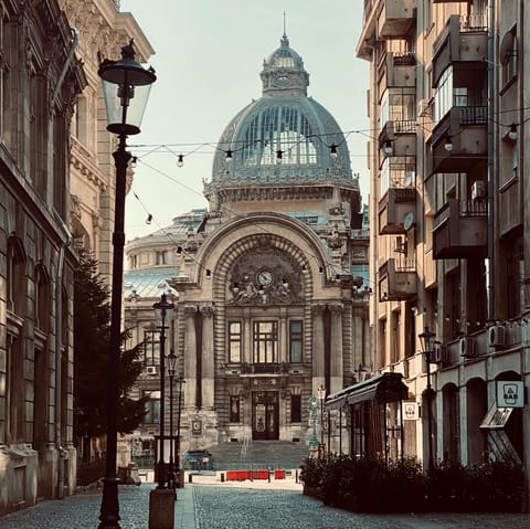 Explore the beautiful city of Bucharest right on your doorstep