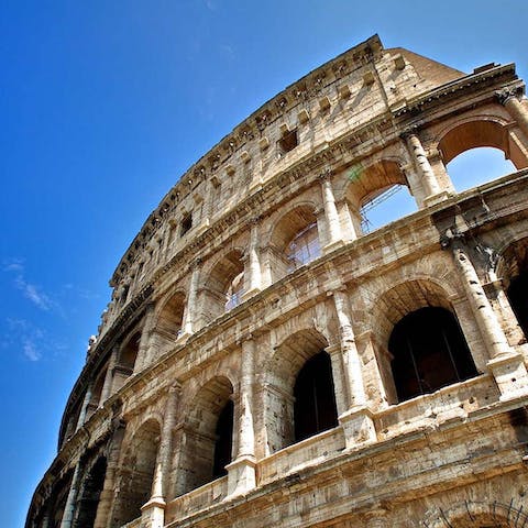 Walk to the iconic Colosseum in just five minutes